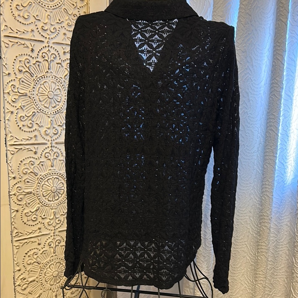 Elegant Black Lace Top - Picture 2 of 5